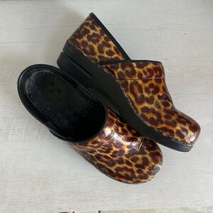 Sanita clogs